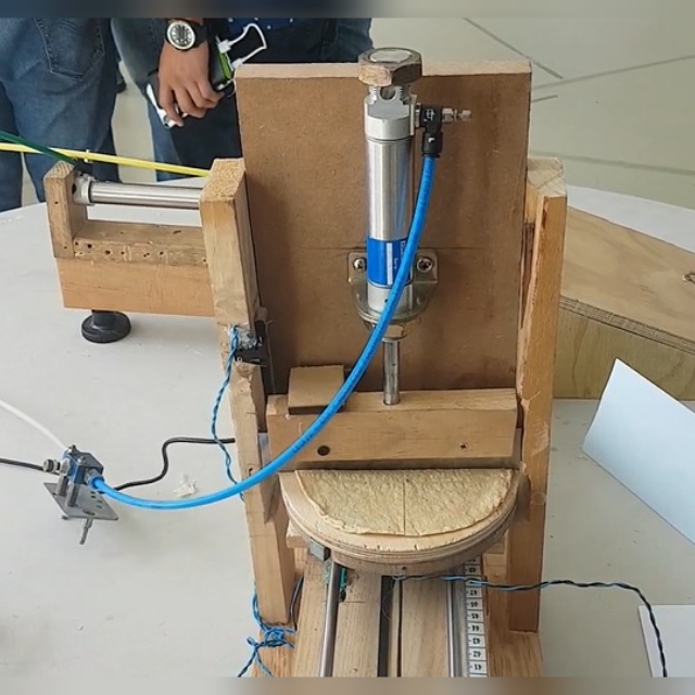 Pneumatic cutter